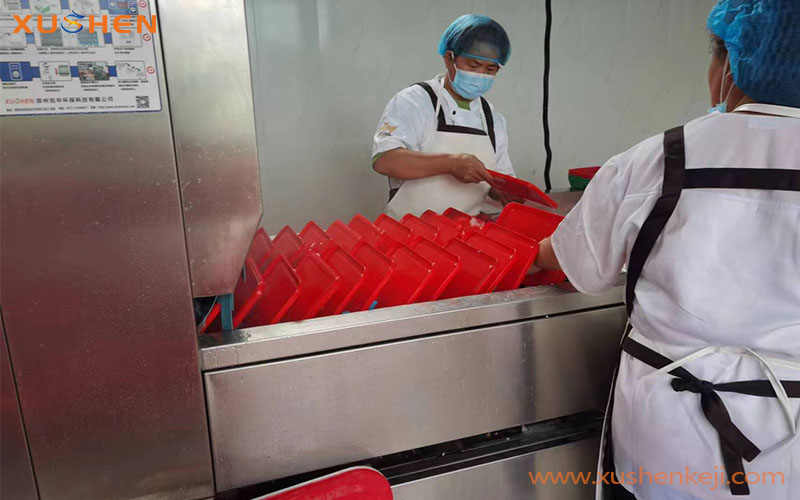 大型洗碗機(jī)，中央廚房洗碗機(jī)，客戶使用現(xiàn)場